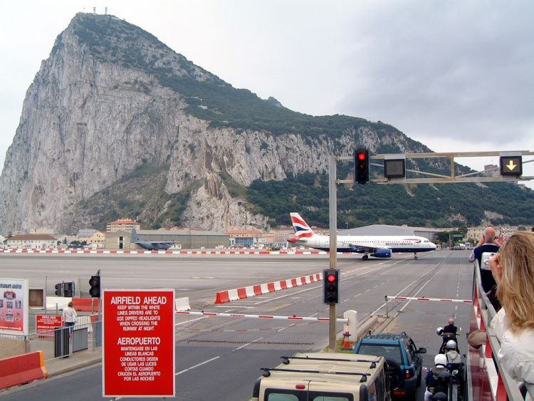 gibraltar-airport-11