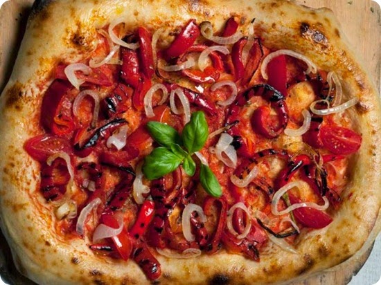 Pizza rossa piccante Pizza rossa piccante