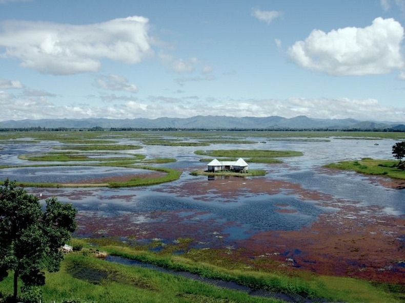 loktak-lake-9 loktak-lake-9