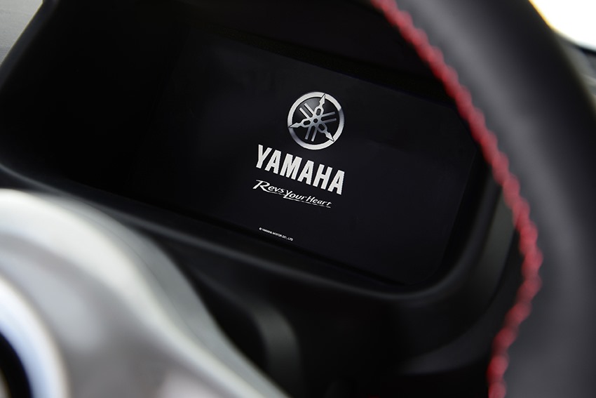 [Yamaha-MOTIVe-Concept-6%255B3%255D.jpg]