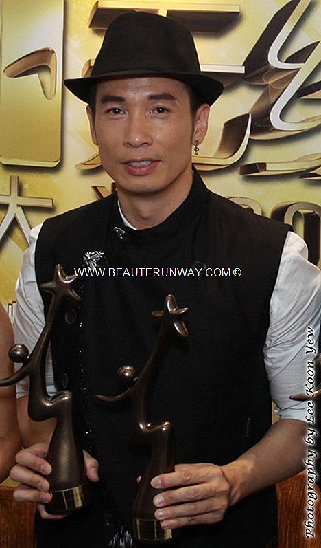 Starhub TVB Awards 2012 Winners Moses Chen Ho When Heaven Burns My Favourite TVB Drama Male TV Character best on screen couple yes sir no sir Singer Youthful ignorance, Theme Song TVB Drama Bowie Lam Kenny Wong Singapore MBS Hotel