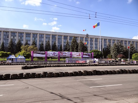 Obiective turistice Chisinau: Sediu Guvern Moldova