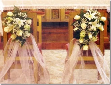 fotos arreglos florales para bodas en iglesia