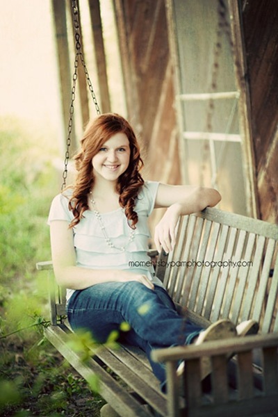 Amanda R {senior 2012} 346 logo