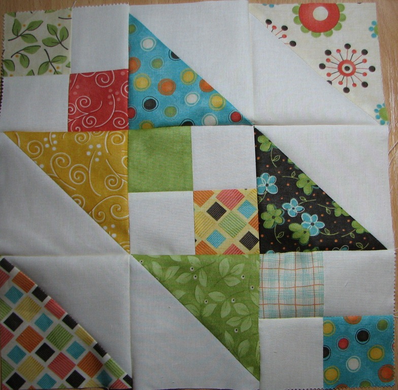 [Charm%2520Square%2520Quiltalong%2520first%2520finished%2520block%2520-%2520Copy%255B4%255D.jpg]