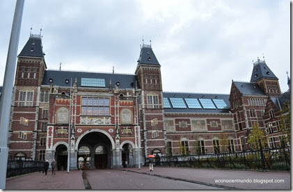 Amsterdam. Museo Rijksmuseum (Exterior) - DSC_0121