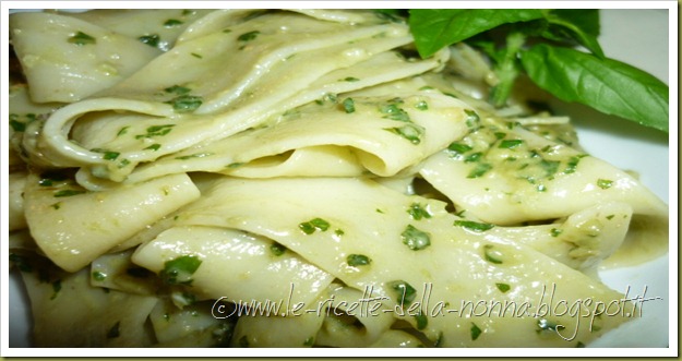 Pappardelle con pesto di mandorle e basilico (15)