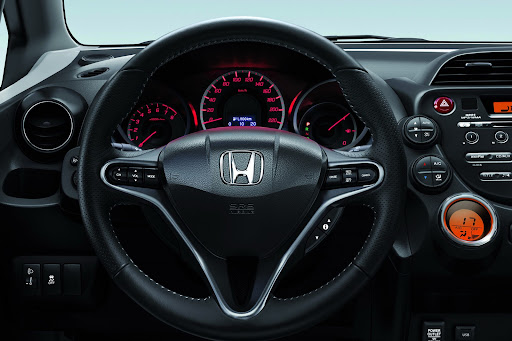 2012-Honda-Jazz-Si-06.jpg