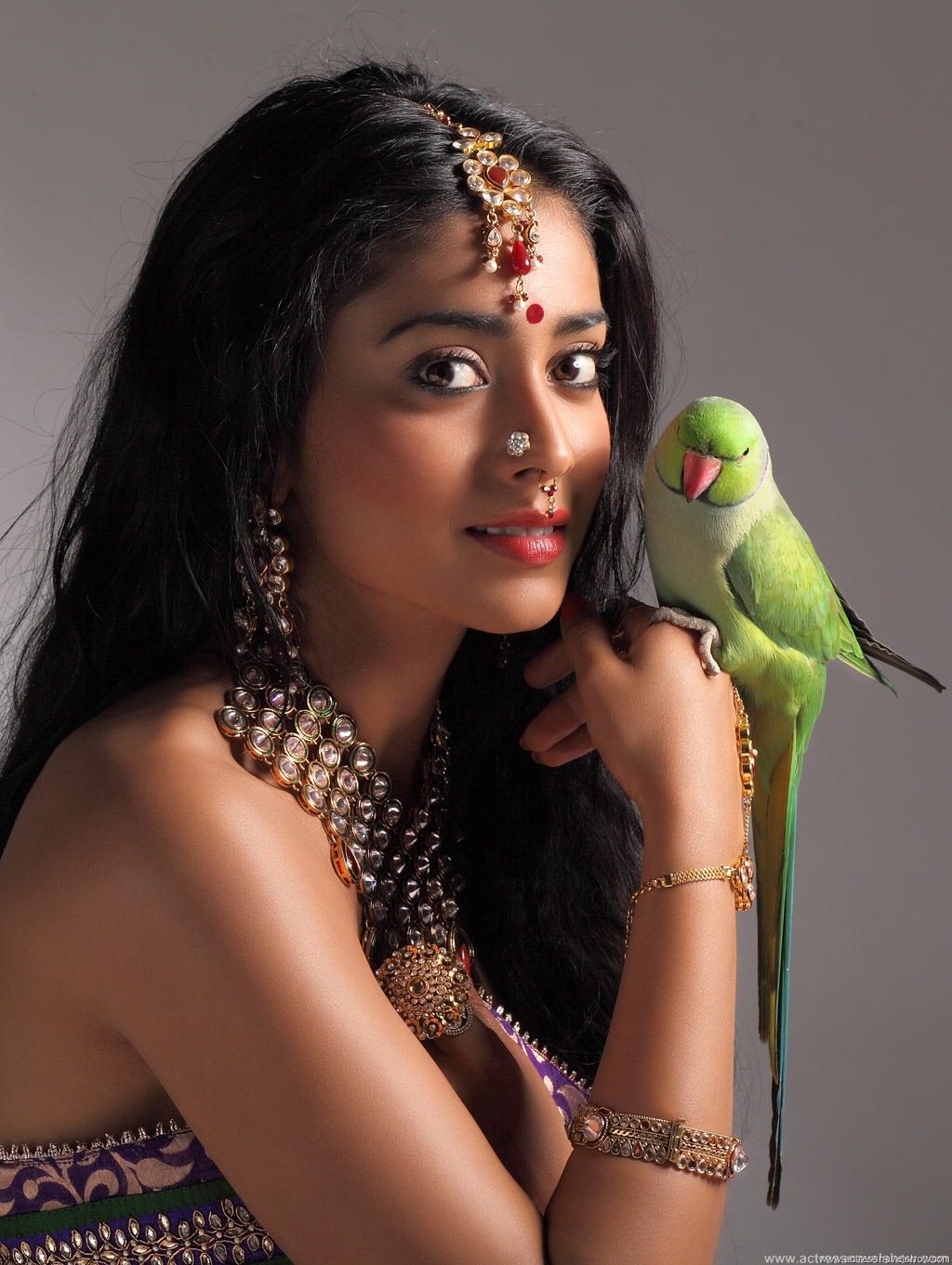 [Chandra%2520Movie%2520Gallery%2520Shriya%2520Hot%2520%25284%2529%255B3%255D.jpg]