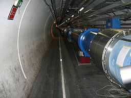 [256px-Large_Hadron_Collider_dipole_magnets_IMG_0955%255B2%255D.jpg]