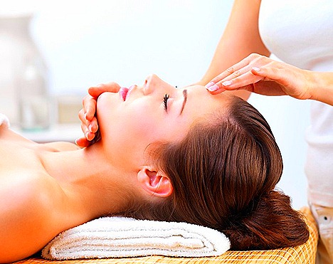 The Sloane Clinic Bespoke Facial Massage Oxygen Fast Fix Singapore Marina Bay Sands