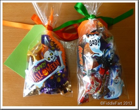 [Halloween%2520Trick%2520or%2520Treat%2520Bags%2520with%2520tags.%252012%255B7%255D.png]
