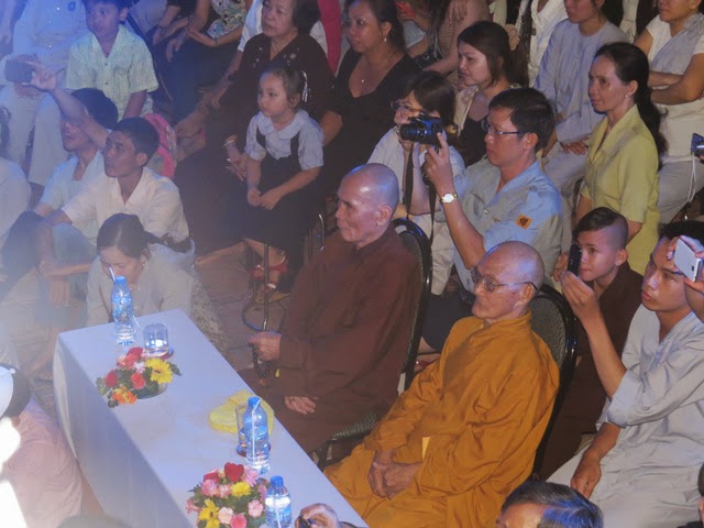  Đêm văn nghệ cúng dường Đại lễ Ph�t đản PL 2557