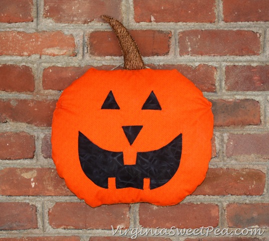[Halloween%2520Pillow16%255B3%255D.jpg]