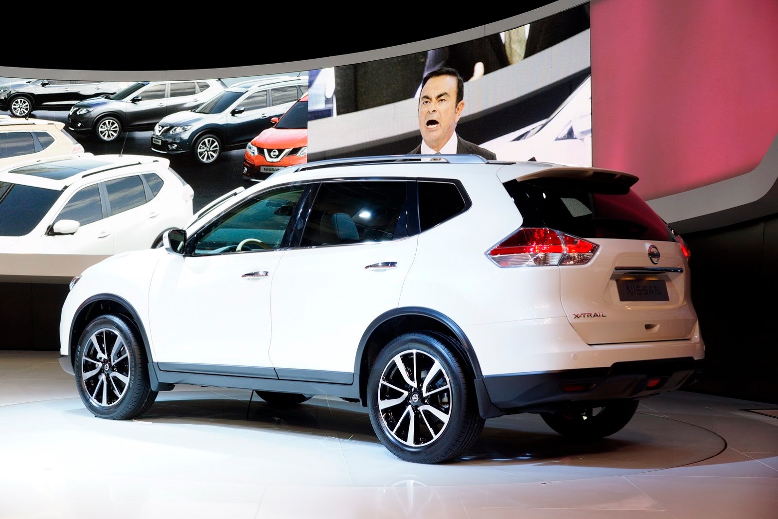 [2014-Nissan-Rogue-X-Trail-SUV-7%255B2%255D.jpg]