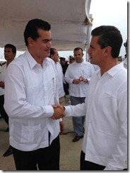 David García Luna, saludando al presidente Enrique Peña Nieto