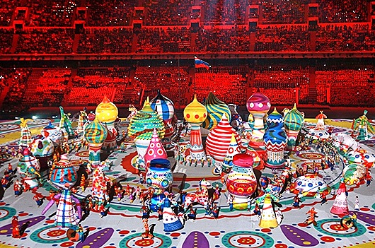 Артисты-во-время-театрализованного-представления-на-церемонии-открытия-XXII-зимних-Олимпийских-игр-в-Сочи-41