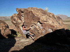 Working out the moves on Blues Clues - V1, Hueco Tanks.