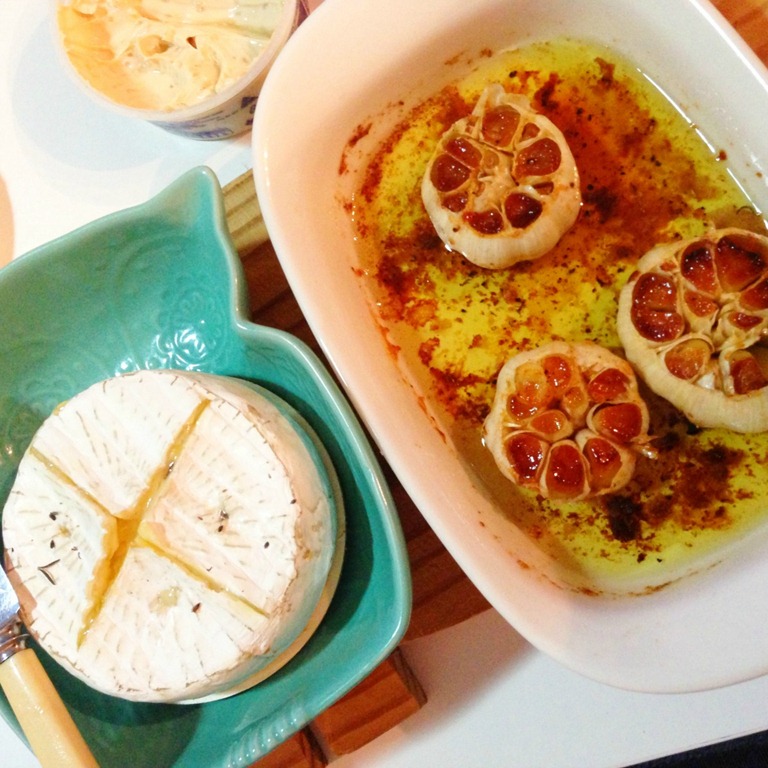 [Oven%2520Roasted%2520Garlic%2520with%2520Camembert%255B5%255D.jpg]