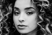 Ella Eyre