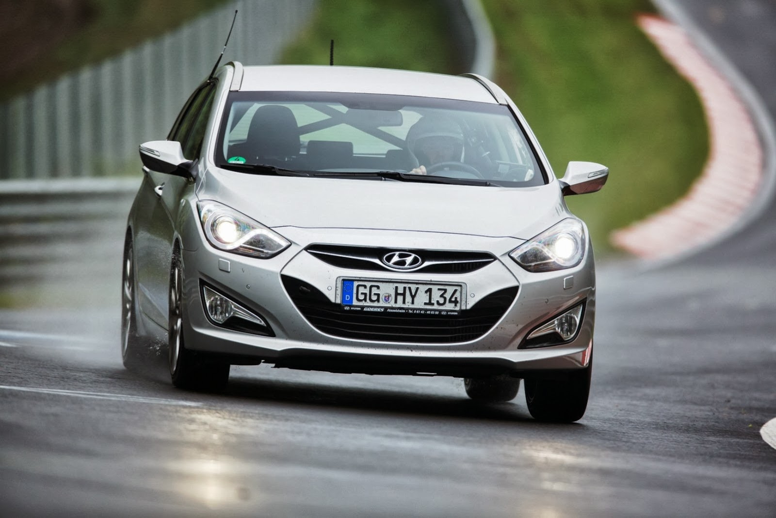 [Hyundai-Ring-1%255B6%255D.jpg]