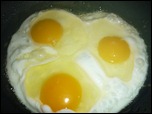 Uova strapazzate con guanciale croccante (1)