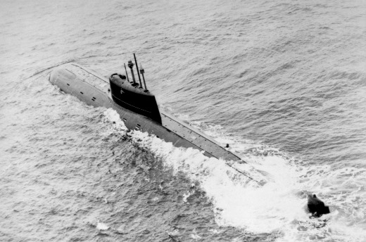 [DN-SN-87-07042-Mike_class_submarine-1_Jan_1986%255B5%255D.jpg]