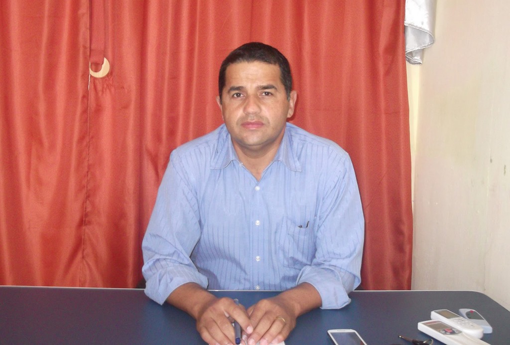 [PASTOR%2520ANDERSON%2520melo%255B4%255D.jpg]