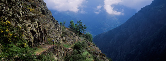 Camí cap a la vall de CarlacBausen, Baish Aran, Val d'Aran, Lleida