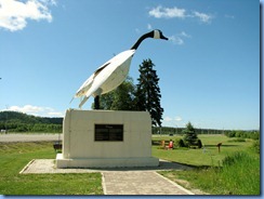 7887 Ontario Trans-Canada Hwy 17 - Wawa Tourist Information Centre - Wawa Goose