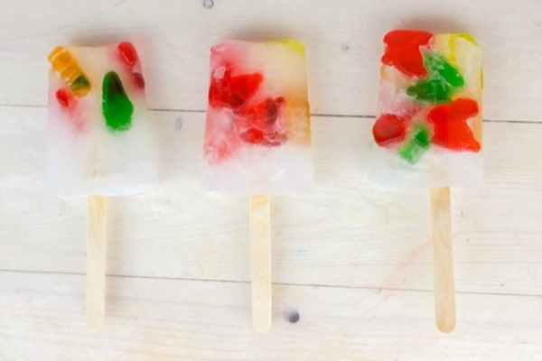 Sprite-and-Gummy-Popsicles-are-a-perfect-summer-treat