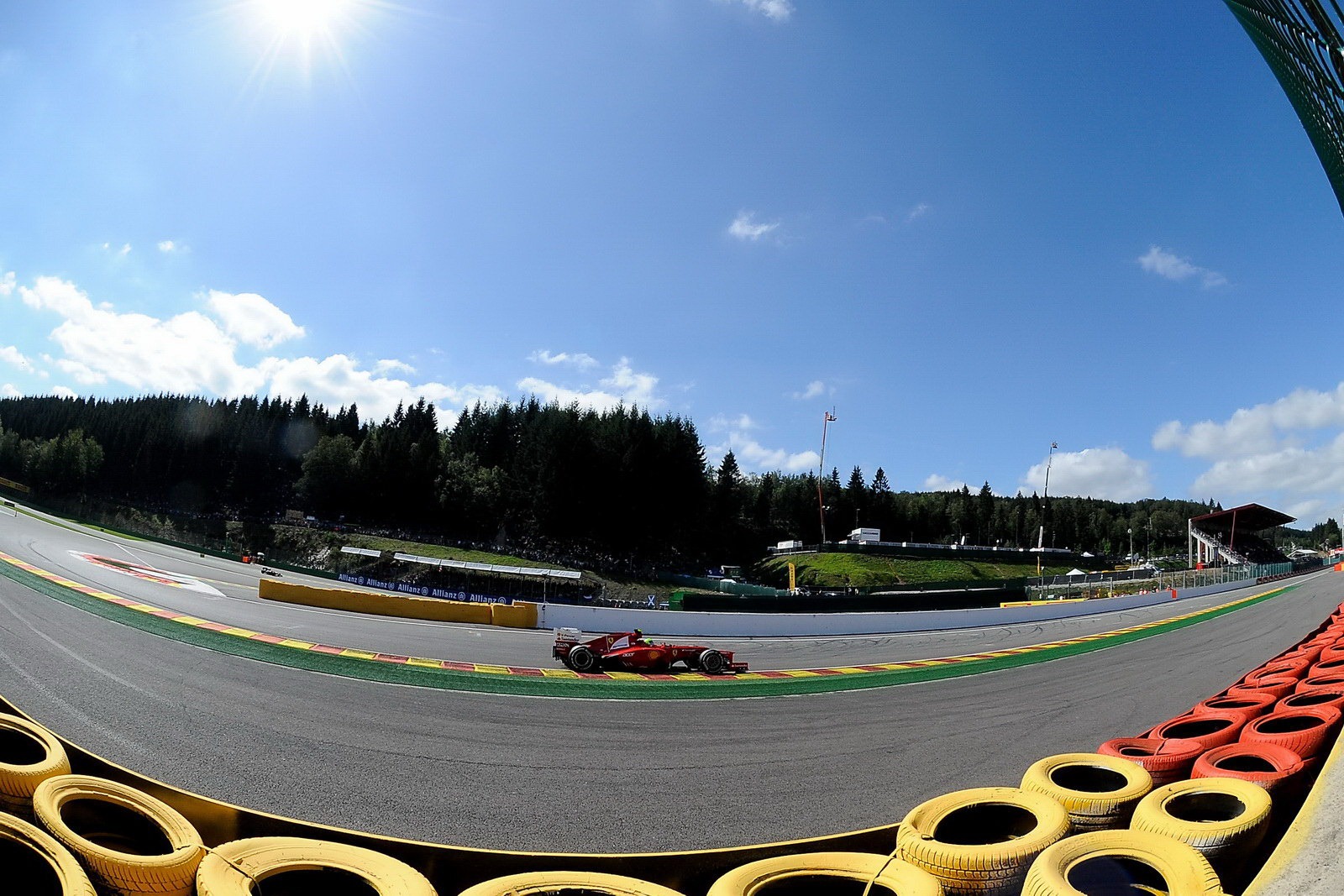 [F1-Belgium-Ferrari-Massa-2%255B2%255D.jpg]