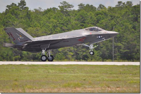 First US NavyF-35C is delivered09-11-13a