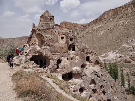 19. Biserica cu dom din Soganli, Cappadocia.JPG