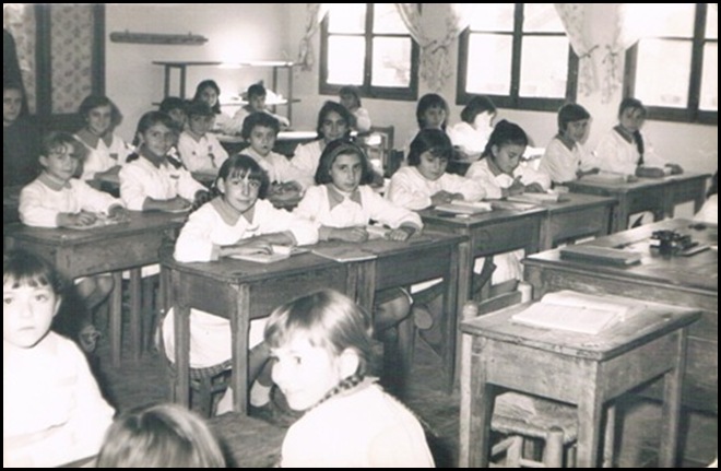 ¿Colegio de Adoratrices años Valencia 60