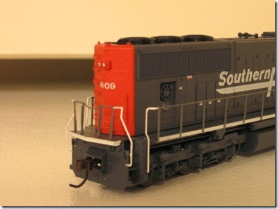 IMG_0735 Athearn Genesis SD70M Southern Pacific #9809