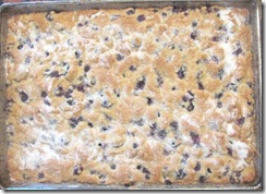 blueberry cake in pan