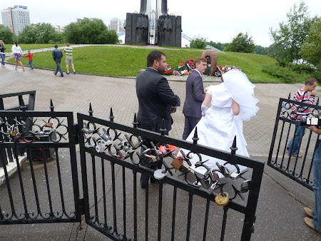 Imagini Belarus: nunta la insula lacrimilor 
