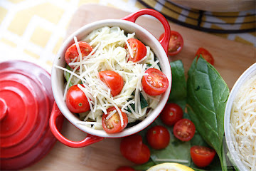 Creamy Spinach & Tomato Linguine