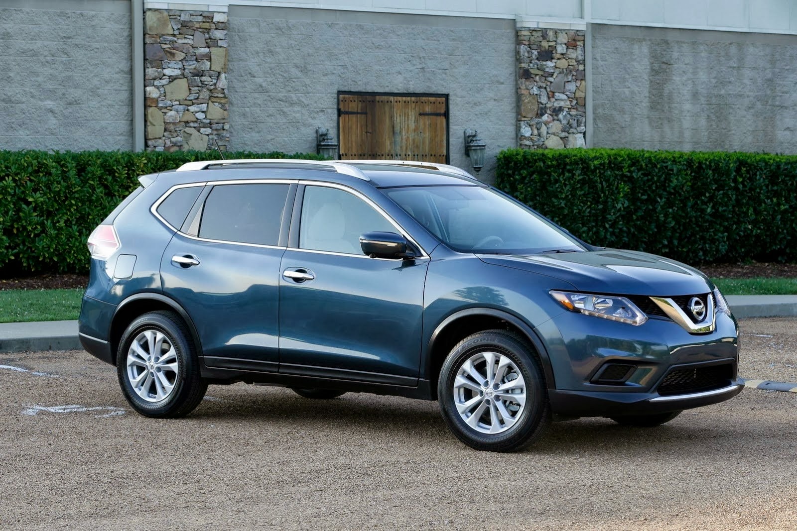 [2014-Nissan-Rogue-CUV-4%255B2%255D.jpg]