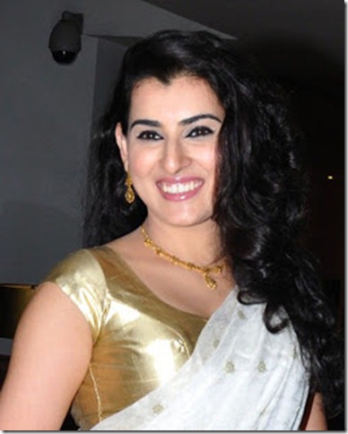 archana-hot-photos-in-white-saree (5)