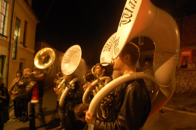 [4th%2520November%2520012%255B4%255D.jpg]