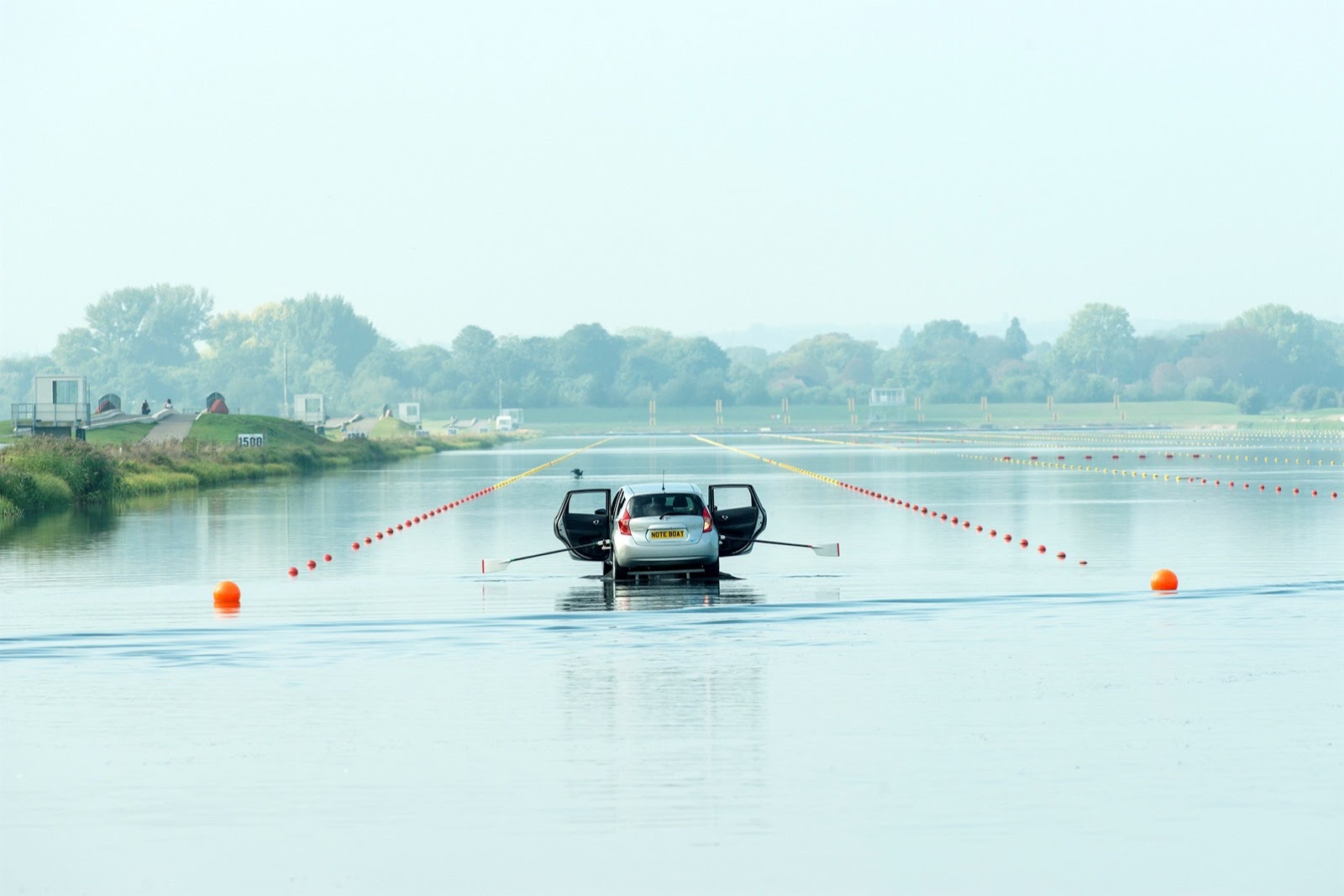 [Nissan-Note-Boat-7%255B2%255D.jpg]