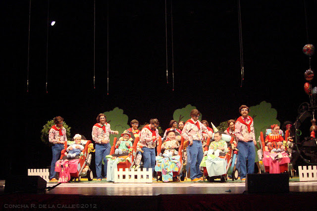 Los Niños - Final Murgas Carnaval 2012 - Badajoz (3).JPG
