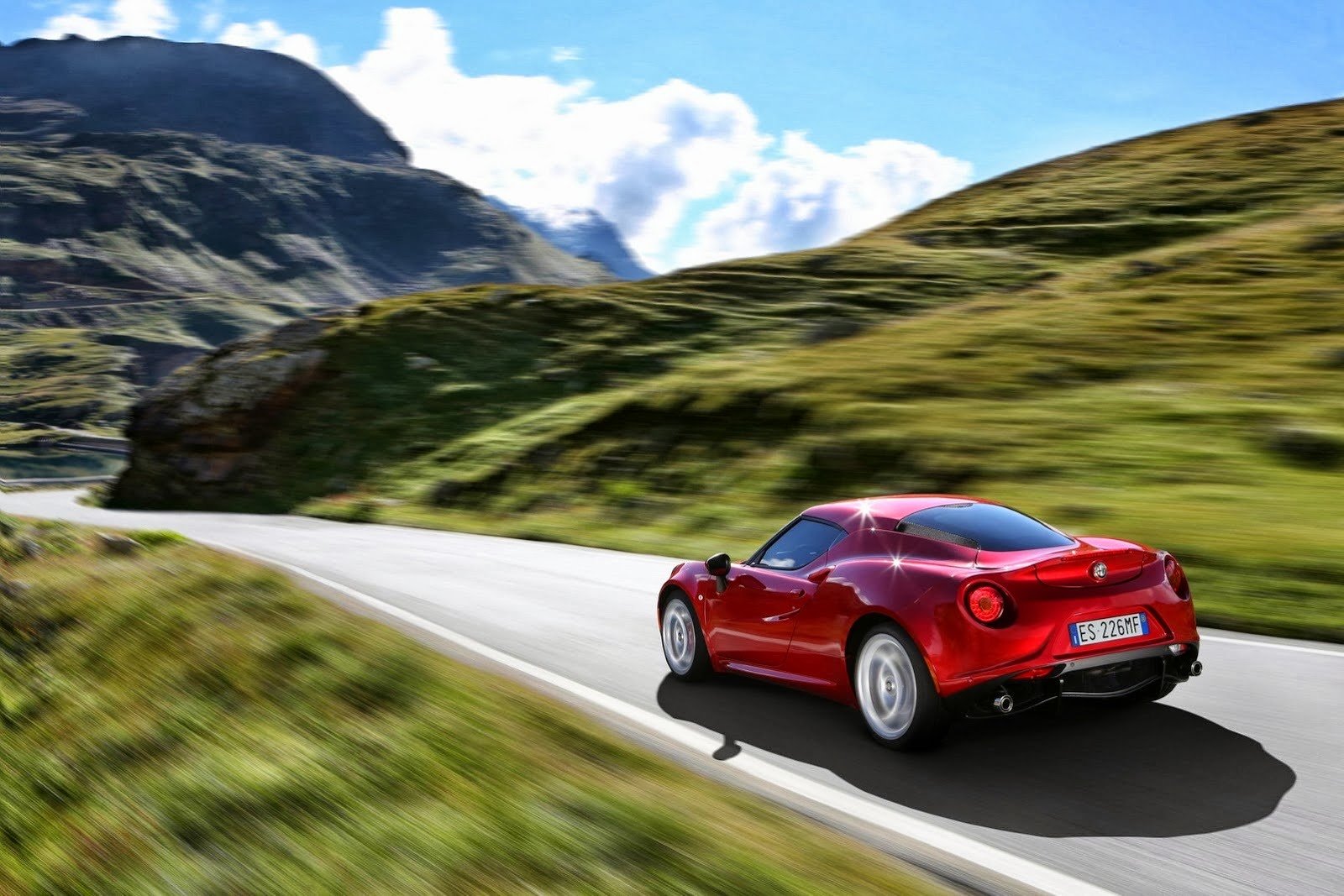 [Alfa-Romeo-4C-3%255B2%255D.jpg]