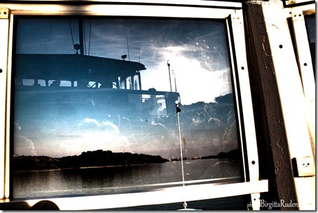 window_20120818_boat
