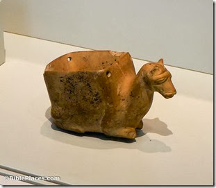 Limestone camel vessel, 3200-3000 BC, adr070511434