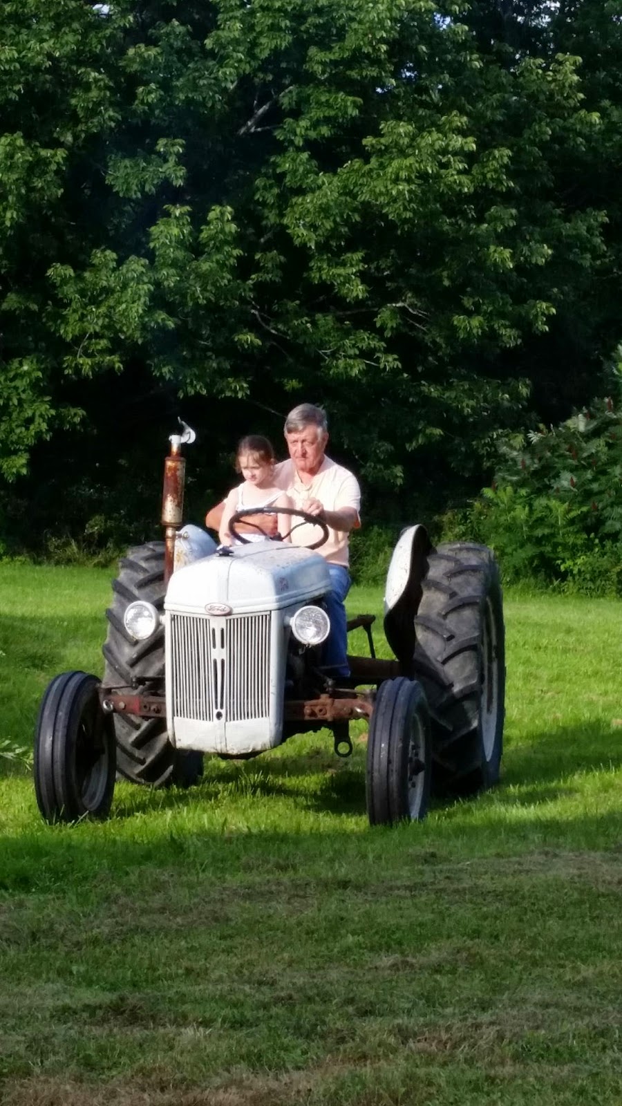 Nia's Blog Maine Tractor ride with Grandfather Aug 8