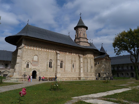 Obiective turistice Neamt: Manastirea Neamtului