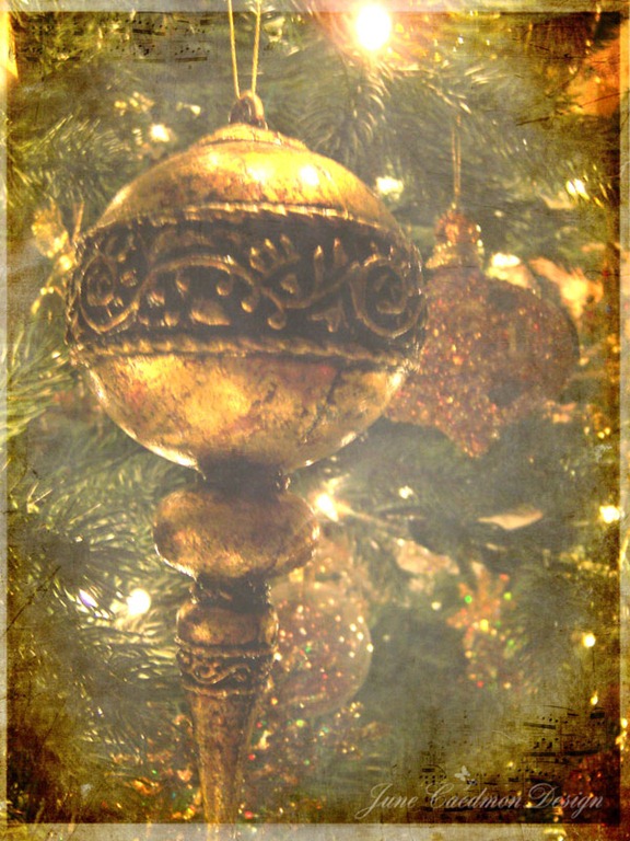 [Golden_Ornament4.jpg]